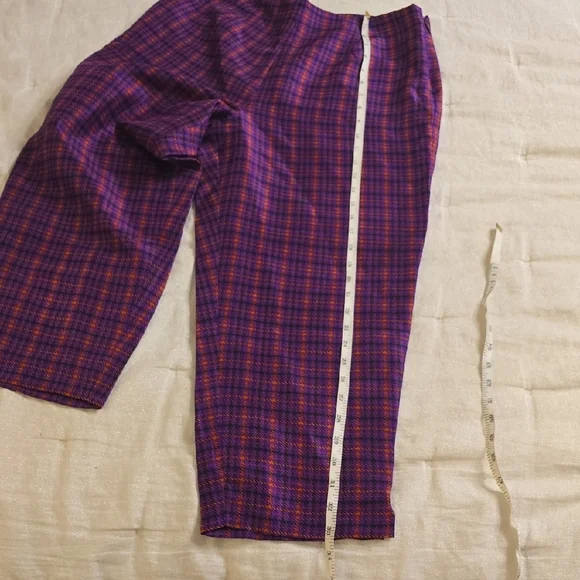 Silk Allison Taylor Women's Vibrant Plaid Capris